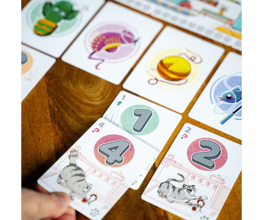 Cat Between Us (español)